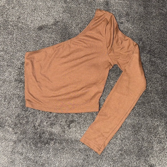 SHEIN Tops - SHEIN Chocolate Brown One-shoulder top